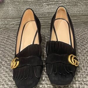 Gucci Women's Black Flats with Gold GG Detail